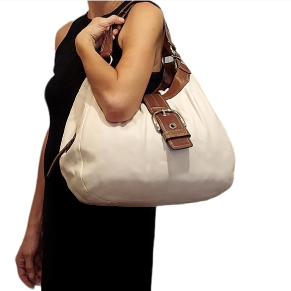 Coach Handbags - Coach Lynn Vintage Creme Leather Soho Shoulder Bag Gently Loved